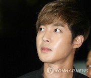 SS501 출신 김현중, 아빠 된다.."새 생명 기다려"