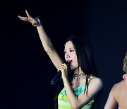 [ST포토] 우주소녀 보나, '무대에서 더 예뻐'