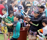 '더위야 놀자 無더워질때까지'..평창 물축제 개막