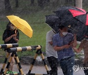 태풍 '송다' 북상에 주말 제주 강풍·호우..해상 태풍 예비특보