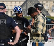 FRANCE POLICE TOURISM