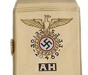 히틀러 손목시계, 경매에서 14억원에 팔렸다