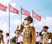 '국기·국가' 사랑 독려하는 북한