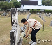 하와이 한인 독립유공자 묘역 참배하는 박민식 보훈처장