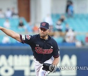 프로야구 롯데, 스파크맨 방출..두 번째 외국인 선수 교체