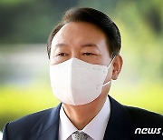 대통령실 "尹대통령, 지방 휴가 취소..서울 머물며 정국구상"