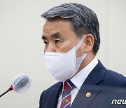 국방장관, '최영함 통신두절' 한 달 지나 보고 받아(종합)
