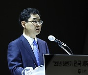 '청문회 패싱' 김창기 기재위서 뒷북 청문회..소극 답변에 野 난타