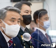 野 "서해 사건은 허위조작" 비판에 국방장관은 "유감"..국방위 설전