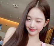 아이브 장원영, 러블리 매력 넘쳐난 윙크 "日 다이브 기다려요"