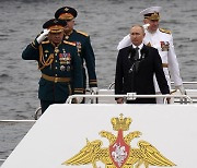 푸틴 "미·나토는 안보 위협" 새 해양독트린에 명시