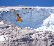 알프스 빙하 역대급 붕괴..이탈리아 산장 스위스 땅으로 밀려가