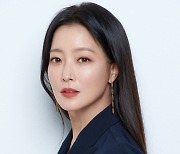 Actor Kim Hee-sun to return to silver screen next year in 'Sweet'