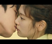 '환혼' 이재욱♥정소민 키스 "밀고 당기는 것 보다 어려워" [결정적장면]