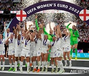 '유로 2022 우승' 환호하는 잉글랜드 여자 축구 대표팀