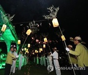 무주반딧불축제 27일 개막..반딧불이 탐사·낙화놀이·불꽃쇼