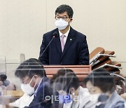 [포토]복지위 전체회의, '현안보고하는 이기일'