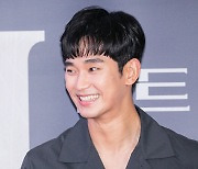 [포토] 김수현, '아이고 이 상황 리얼 인가요?'