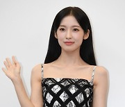 [포토] 오마이걸 아린, '상큼함 가득한 손인사'