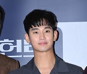 김수현, 빛나는 눈빛 [포토엔HD]