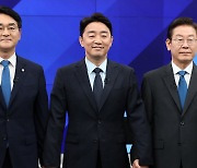 민주 당권주자 첫 TV토론..박용진·강훈식, 이재명 압박