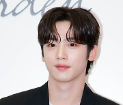 위아이 김요한, '촉촉한 눈빛' [사진]