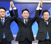 민주당 대표 후보자 첫 TV 토론..이재명 vs 반이재명