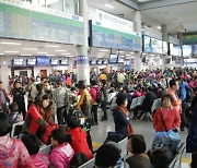 [인천24시] 상반기 인천항 연안여객 42만명..코로나19 이전 90%까지 회복
