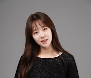 신예 지예은 , 가수 김재중 신곡 ' 이 세상에서 ' 뮤직비디오 주인공 낙점