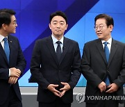 춘천서 만난 민주당 대표 후보들