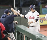 이대호, 전력질주 득점