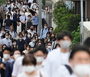 일본 코로나 전문가들 "확진자수 집계 중지해야"