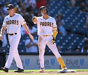 ''홈런 빠진 사이클링 히트' 김하성, MLB 첫 4안타 불방망이