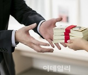 [마켓인]"찬밥 더운밥 안 가린다" 펀딩으로 큰 플랫폼 기업 '위기'