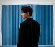 멜로망스 김민석, 현대미술과 특급 만남..4일 자작곡 '작별인사' 깜짝 발매