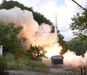 중국 미사일 5발, 일본 해역에 낙하..일 "강하게 비난"