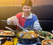 Vietnamese student makes music with his insight into local eateries