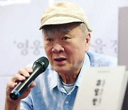 김훈 "동북아는 지금 안중근 시대보다 돌파구 없다"