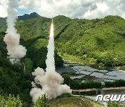 대만 바다로 미사일 실험하는 중국