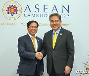베트남 외교장관과 회담갖는 박진 장관