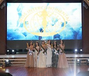[포토] '기념촬영하는 2022 미스인터콘티넨탈 수도권대회 본상 6인'