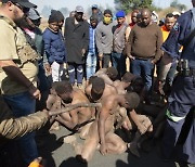 남아공서 뮤직비디오 찍던 모델들 집단 성폭행..용의자만 104명