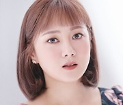 Comedian Park Na-rae to undergo surgery for cruciate ligament injury
