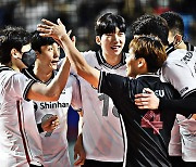 한국배구연맹, 챌린저컵에서 선전한 남자대표팀 격려