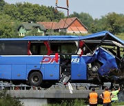크로아티아서 가톨릭 순례길 버스사고..폴란드인 12명 사망