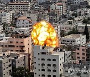 이스라엘 이틀째 가자지구 공습.."15명 사망·125명 부상"