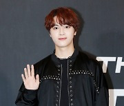 더보이즈 주학년, 부드러운 손 인사