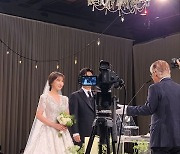 "눈물 펑펑"..이인혜, ♥치과의사 축가에 감동..최대 2억 럭셔리 결혼식 [단독]