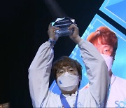 '무릎' 배재민, 3년 만에 열린 EVO 2022 우승 차지