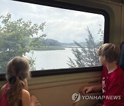 Travel-Cape Cod Train